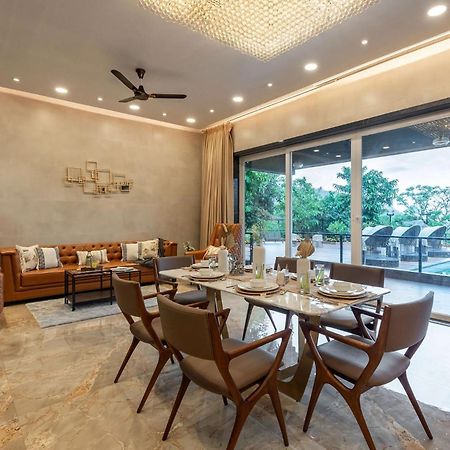 Stayvista At La Nirvana With Pool, Music Speaker & Indoor-Outdoor Game Lonavala Ngoại thất bức ảnh