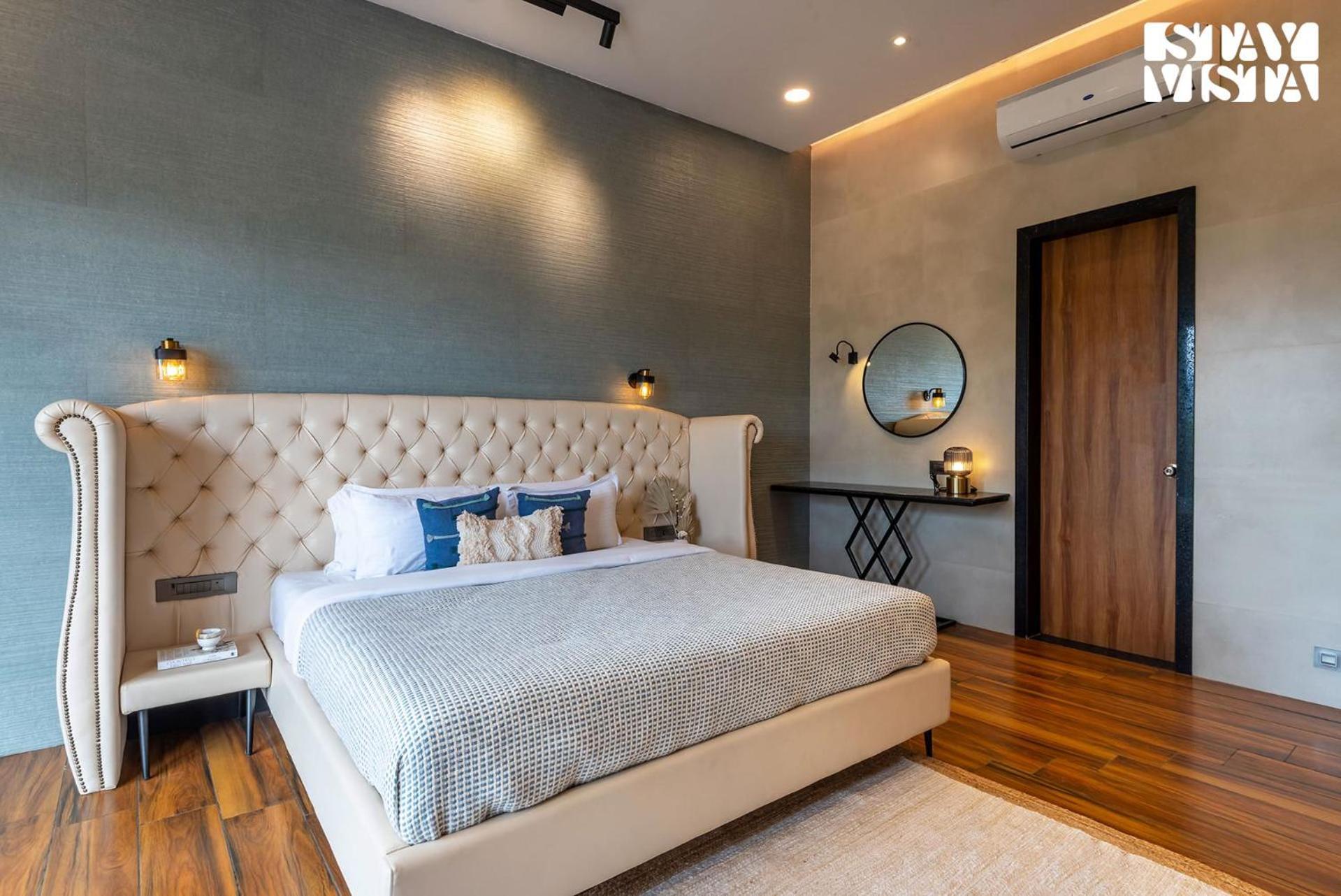 Stayvista At La Nirvana With Pool, Music Speaker & Indoor-Outdoor Game Lonavala Ngoại thất bức ảnh