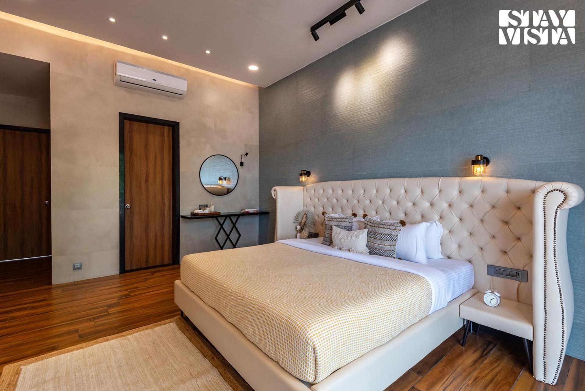 Stayvista At La Nirvana With Pool, Music Speaker & Indoor-Outdoor Game Lonavala Ngoại thất bức ảnh